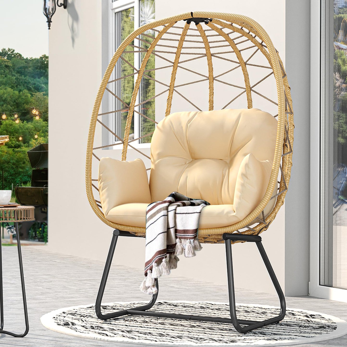 Egg Lounge Chair with Stand