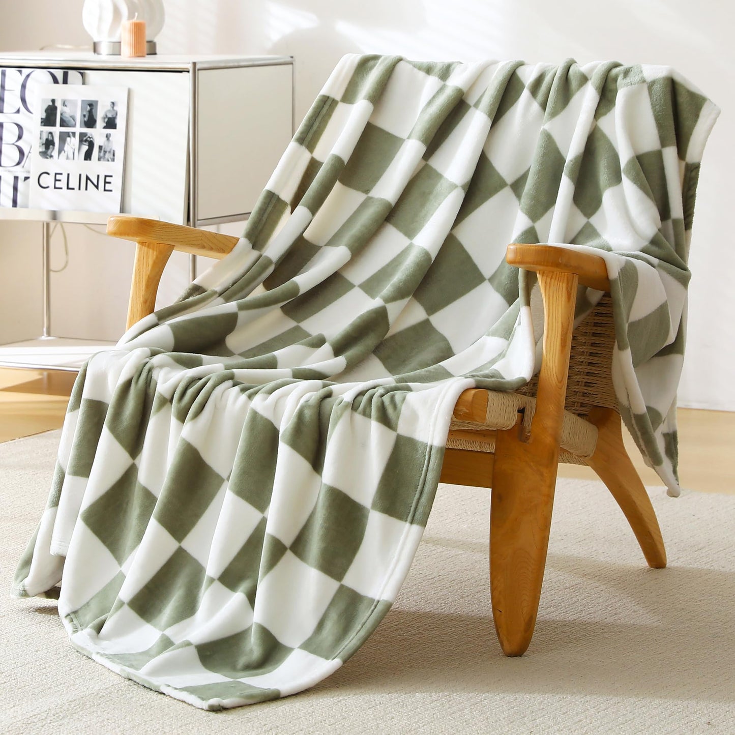 Soft Microfiber Checkered Throw Blanket